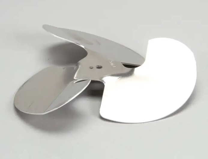 Blade fan 7 3/4" - True