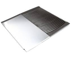 [6060539] Lh side panel - Manitowoc